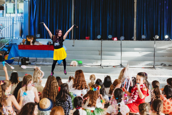 KPOP School Disco (600 x 400 px)